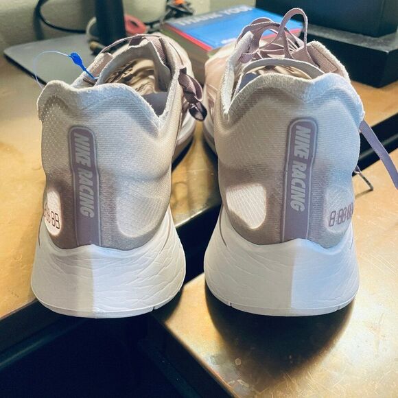 Athletic_Shoes